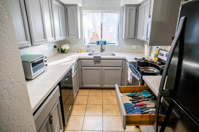 Photo - 4406 E Hubbell St