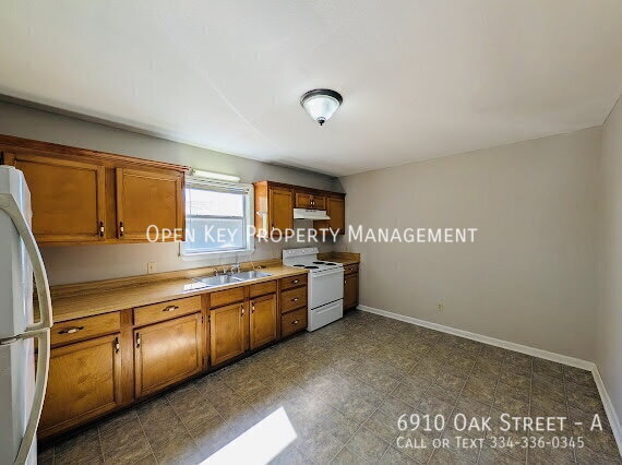 Photo - 6910 Oak St Unidad A