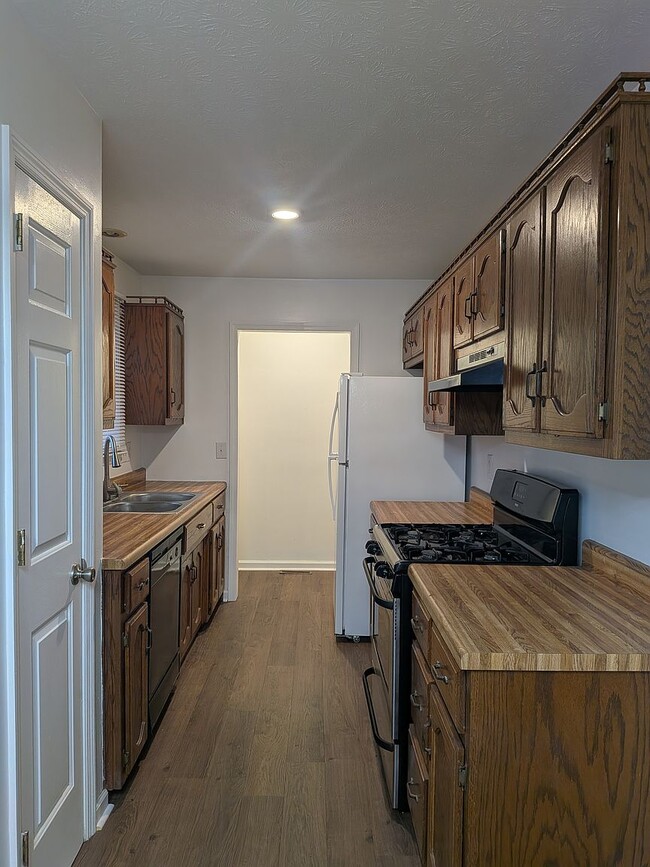 Photo - 3902 N Hillwood Ct