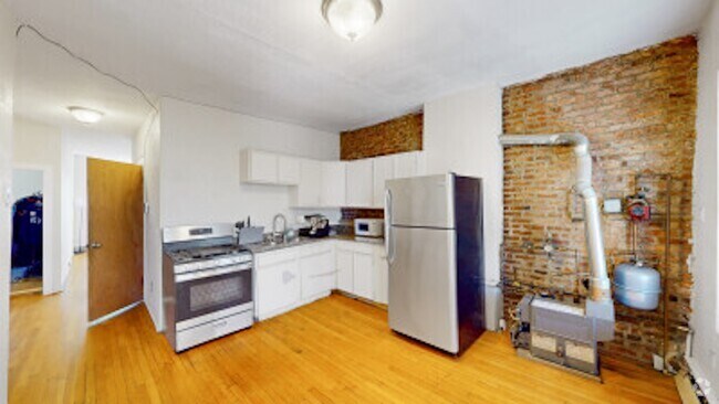 Building Photo - 88 Hammond St Unit 8 Rental