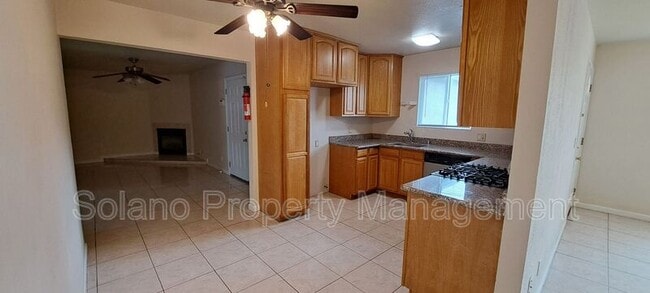 Photo - 355 Spindrift Way