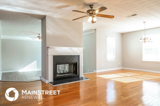 Photo - 250 Shadowbrooke Dr