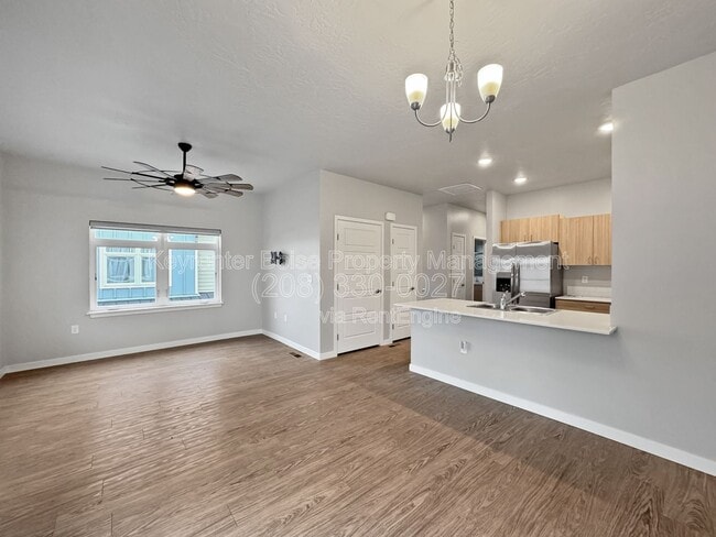 Photo - 4265 N Reed Ln