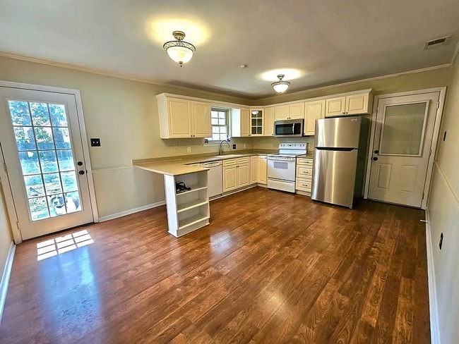 Photo - 1112 Cobb Rd