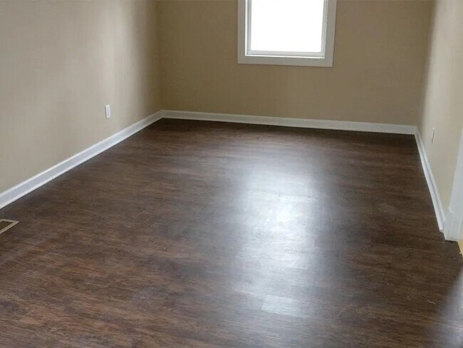 Photo - 805 Eva St Unit B