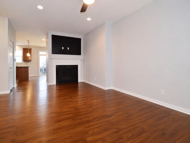 Photo - 1641 Dogwood Ln