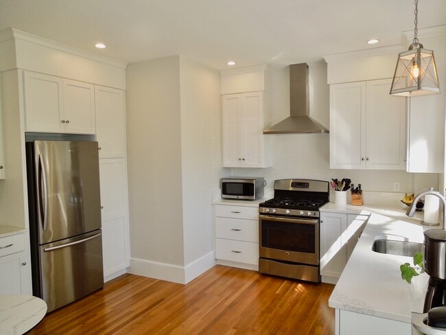 Photo - 9 Brewster St Unit 1