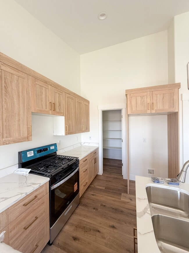 Photo - 6164 N Red Shirt Rd Townhome