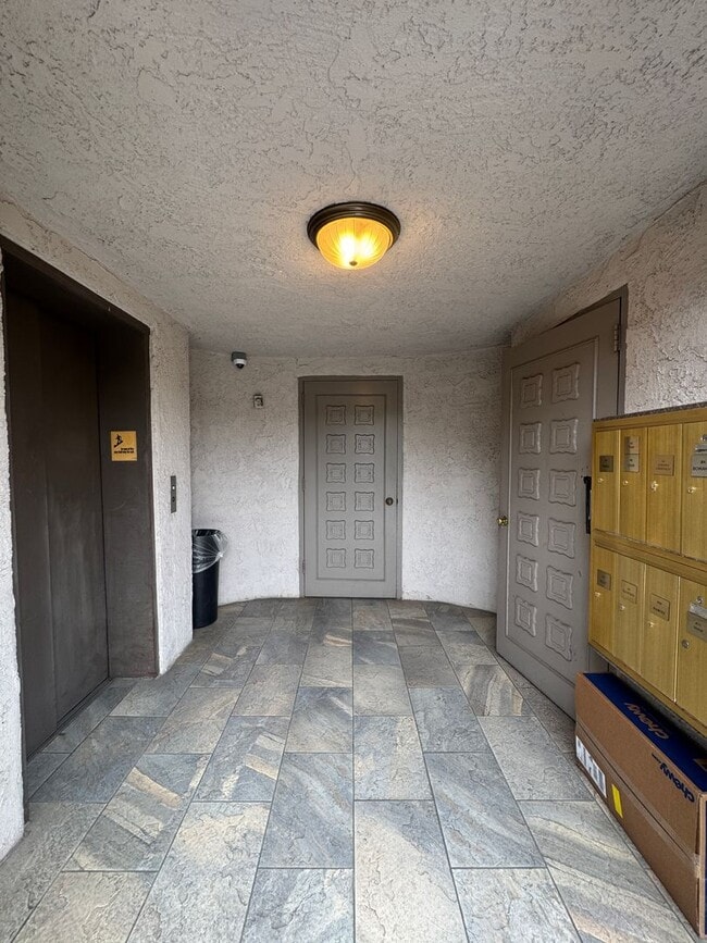 Photo - 445 Washington Blvd Unit 8