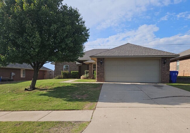 (3) Bed/(2) Bath in Tecumseh Ridge Avail Now! - (3) Bed/(2) Bath in Tecumseh Ridge Avail Now!