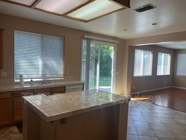 Photo - 3260 San Salvador St