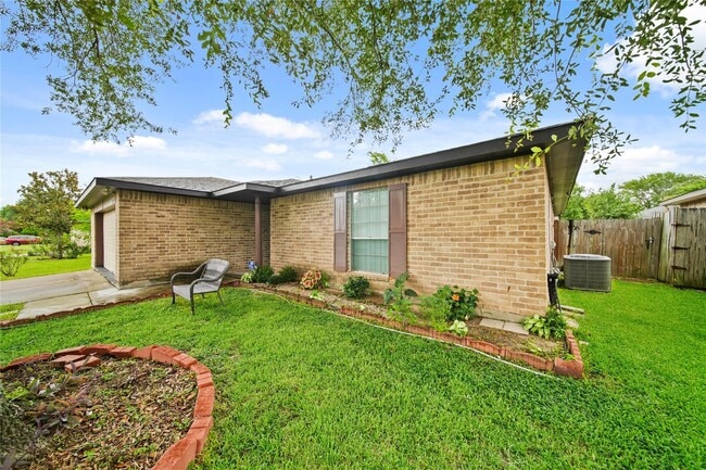 Photo - 10431 Odessa Dr
