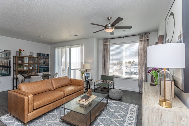 2BR, 2BA - Hemingway