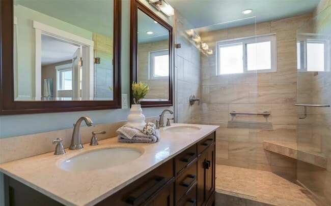 Photo - 2301 Fairview Ave E