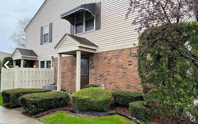 Building Photo - 15877 Cambridge Dr Rental