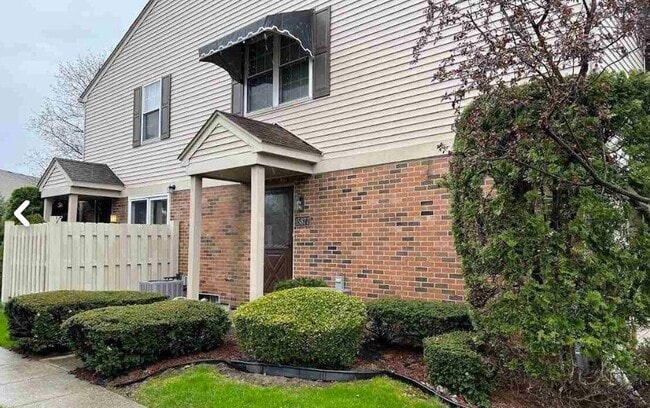 Photo - 15877 Cambridge Dr Rental