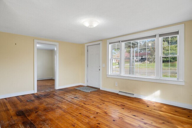Photo - MOVE IN WITH A SECURITY DEPOSIT ALTERNATIVE FROM OBLIGO (for qualified applicants).
