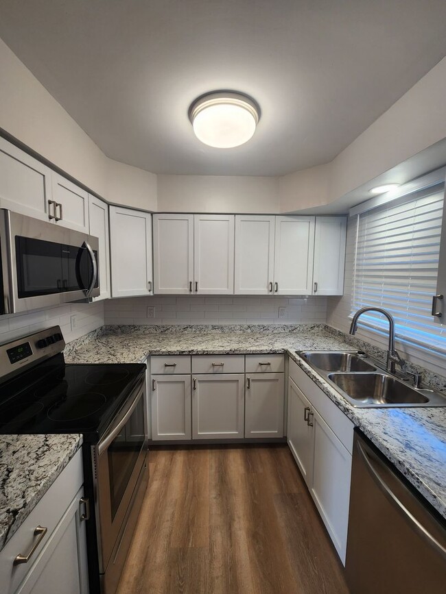 Photo - 1212 Bell Ave