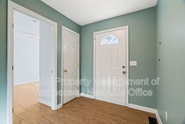 Photo - 1630 Lillian Cir