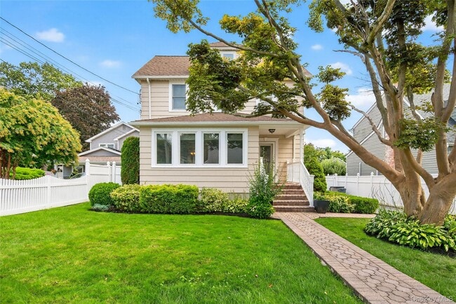Photo - 26 9th St House