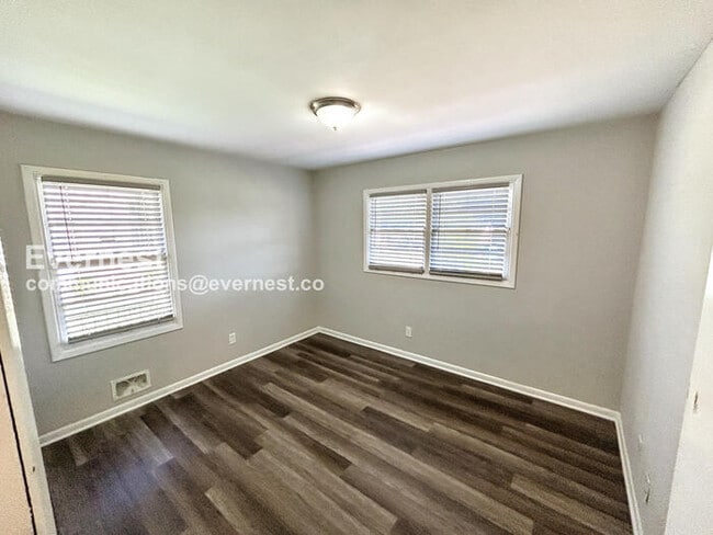 Photo - 1525 Matt Leonard Dr SW