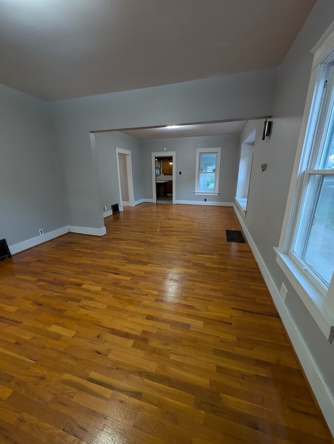 Photo - 528 NE Ohio Ave