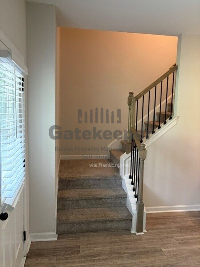 Photo - 205 Valley View Dr