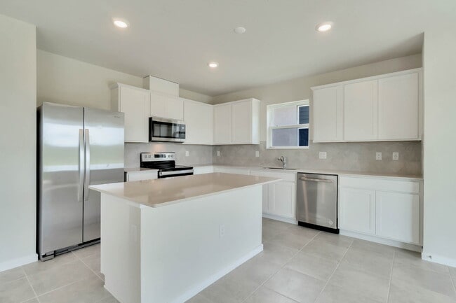 Photo - Available on 08/10! Desirable 4-Bedroom Home in Scenic Ridgeview Community