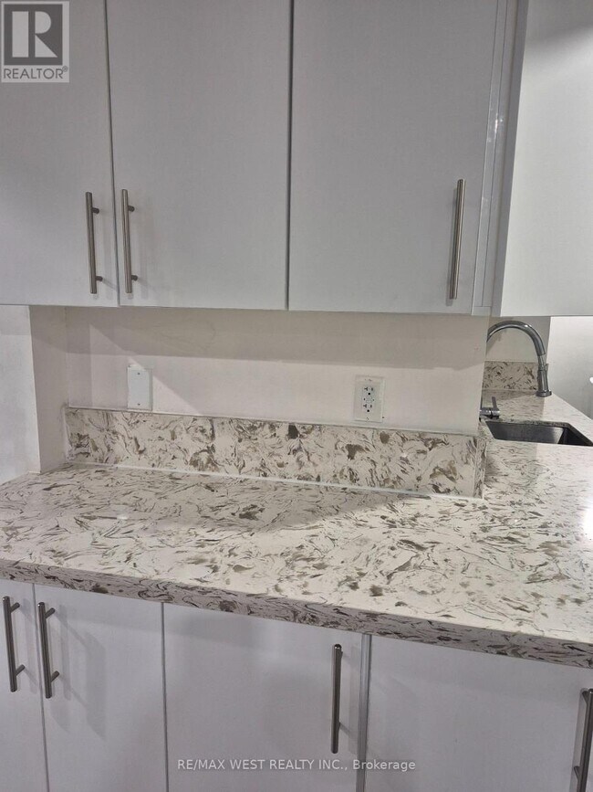 Photo - 28 Pennsylvania Ave