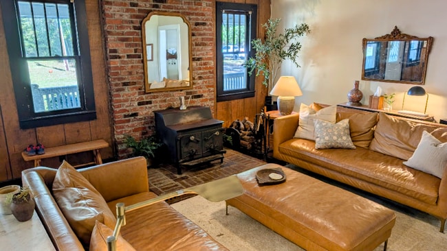 Photo - 1534 Midland Rd