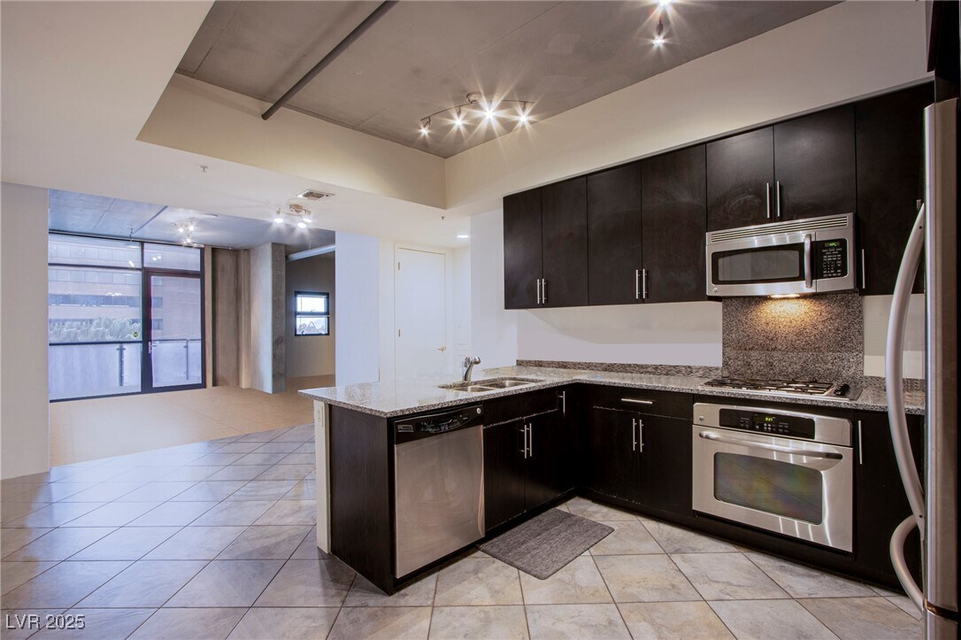 Photo - 353 E Bonneville Ave Unit 471