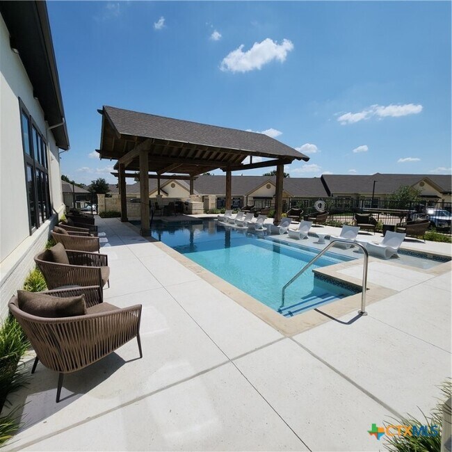 Photo - 475 River Fair Blvd