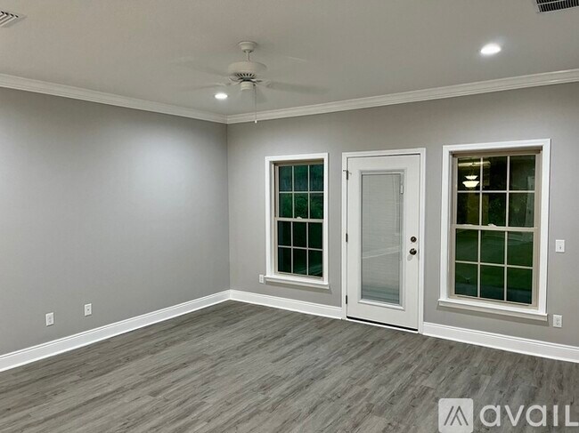 Photo - 2825 La Mesa Ave