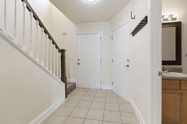 Photo - 551 Wingspan Way