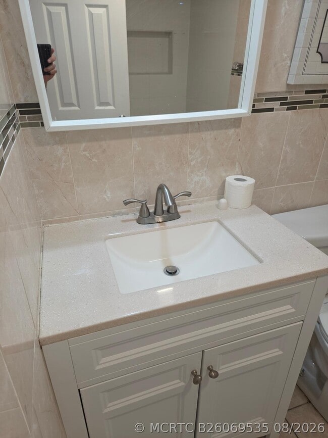 2401 Riverside Dr Unit 306-B