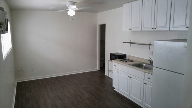 Photo - 5042 W Point Loma Blvd Unidad 2