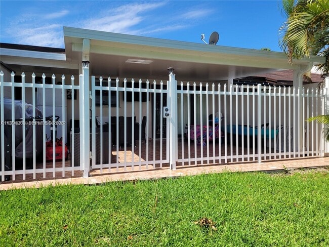 Photo - 4919 SW 139th Ct