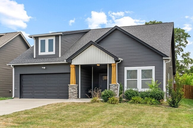 Photo - Pet Friendly Three Bedroom with Bonus!