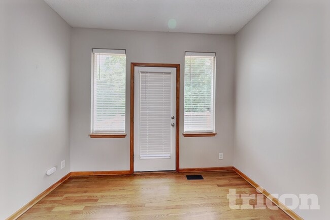 Photo - 432 Granite Dr