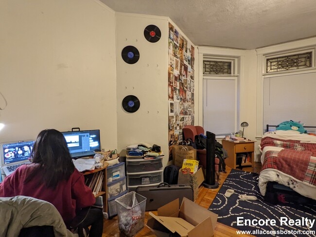 Photo - 204 Hemenway St Unit 1