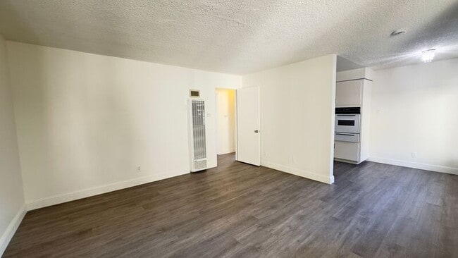 Photo - 325 N Glendora Ave