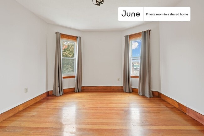 Photo - Room in Shared 4 bed/1 bath home Unit A