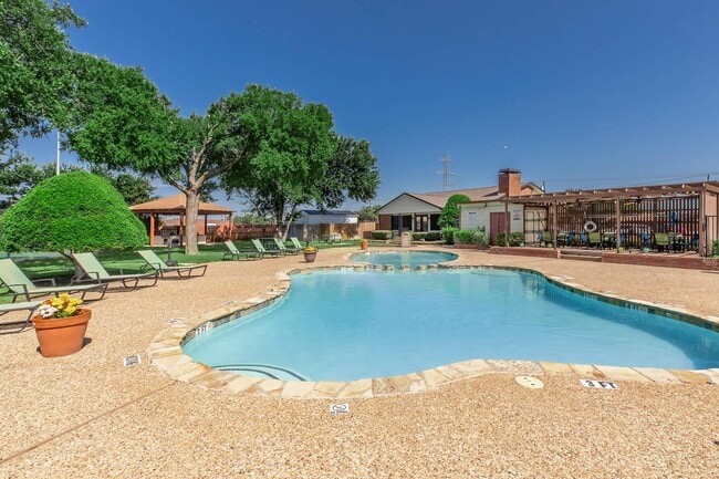 Photo - Rolling Hills Place