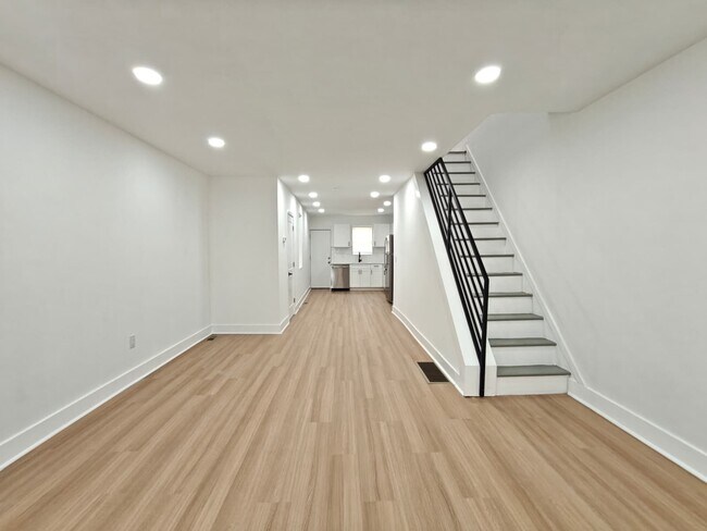 Building Photo - 143 N Conestoga St
