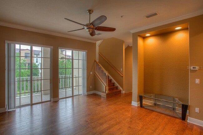 Photo - 6021 Printery St