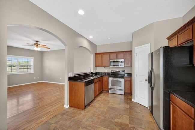 2548 Park Pl