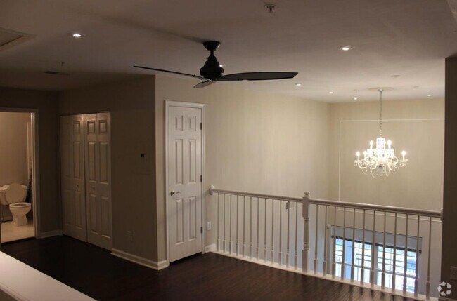 Building Photo - 46620 Drysdale Ter Unit 303 Rental