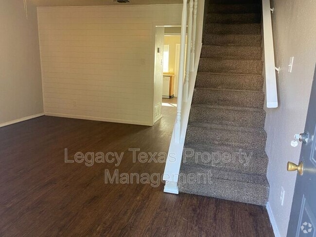 Building Photo - 1607 Sun Valley Dr Rental