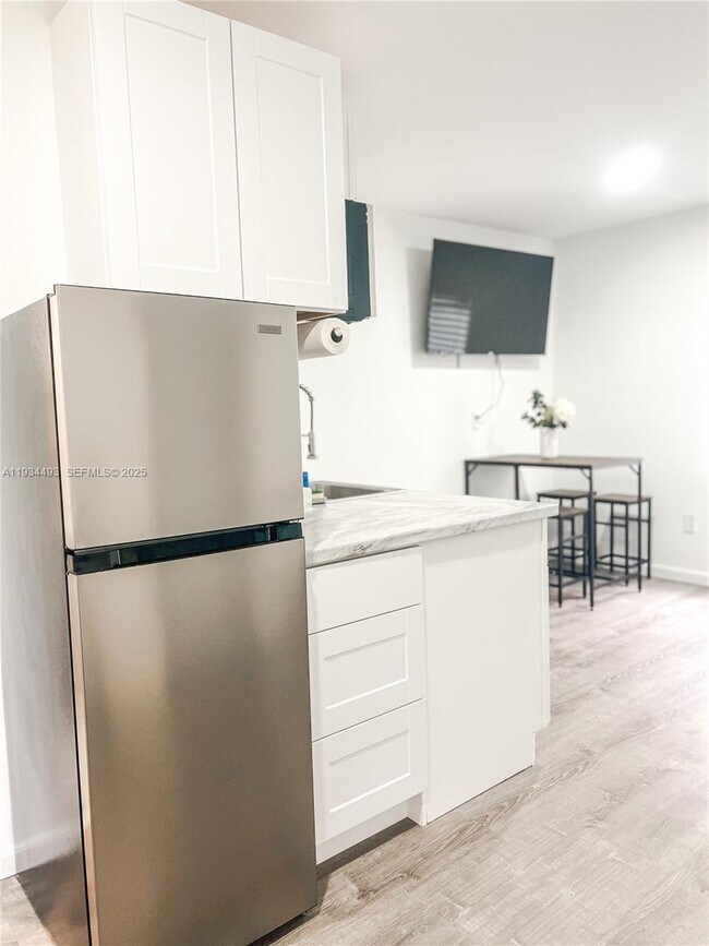 Photo - 4139 NW 23rd Ave Unit 2