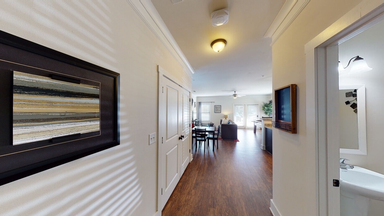 Photo - Knightshade - Historical Access Apartments